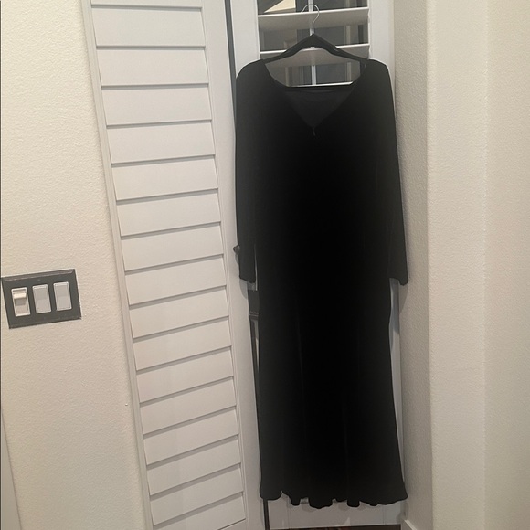 Dana Buchman Black silk & rayon velvet long sleeves midi dress NWT size 16-lined - Picture 7 of 11